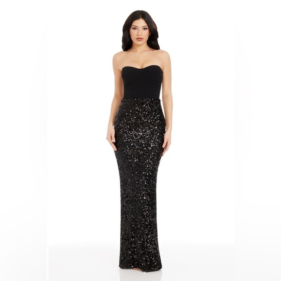 Vada Dress
DRESS THE POPULATION - Picture 2 of 12